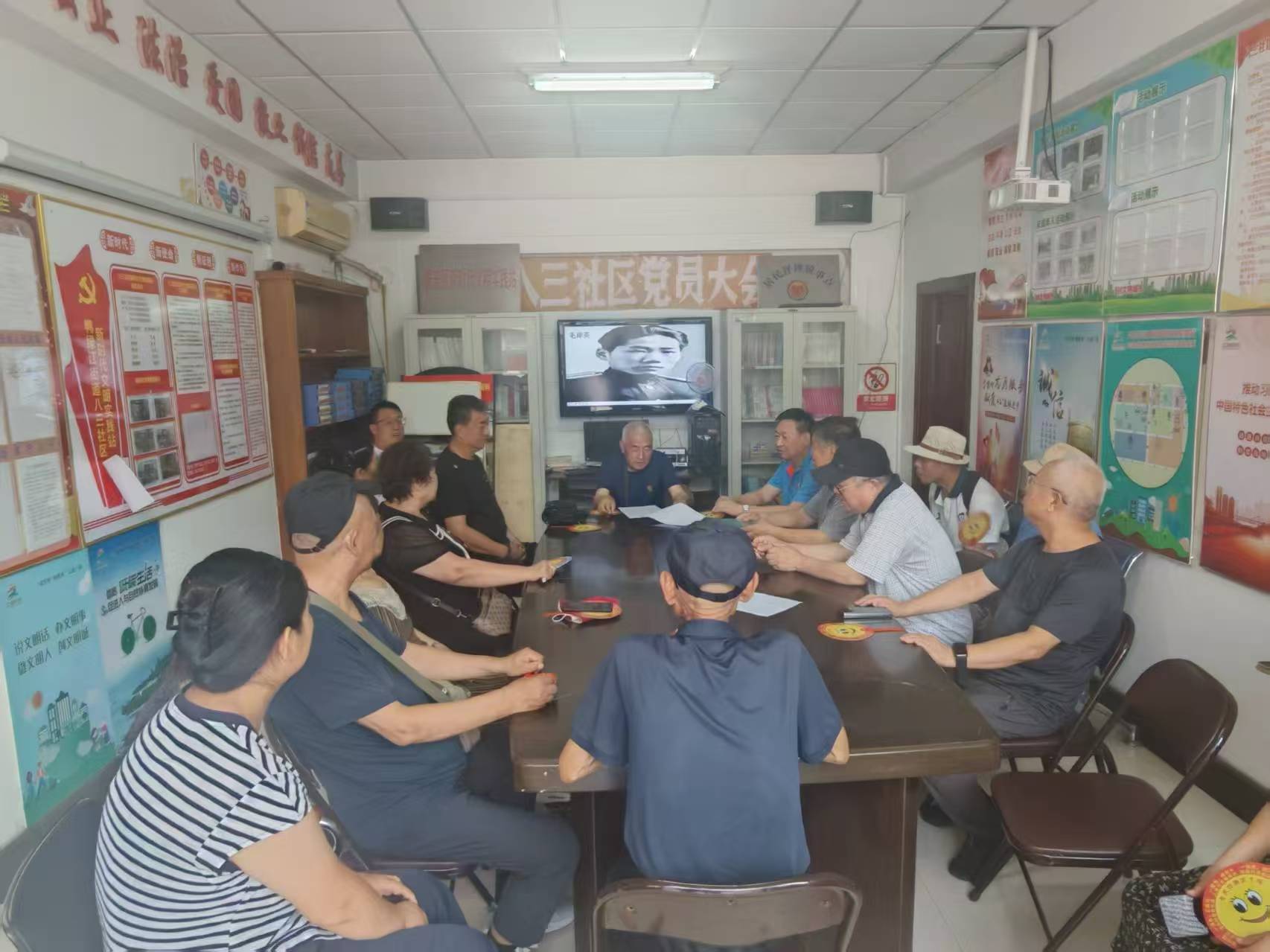 1755220513551296.jpg 19257bff3dcc42992e44cfcbea92bc79.jpg