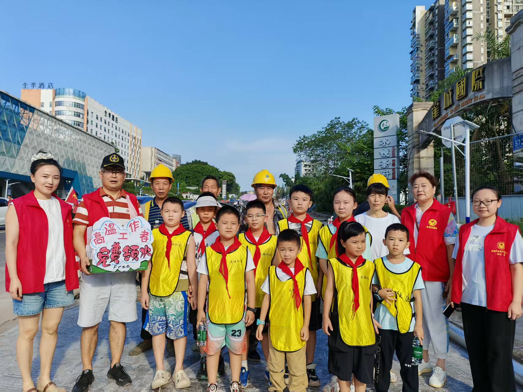 龙城社区爱心公益活动2 (2).jpg