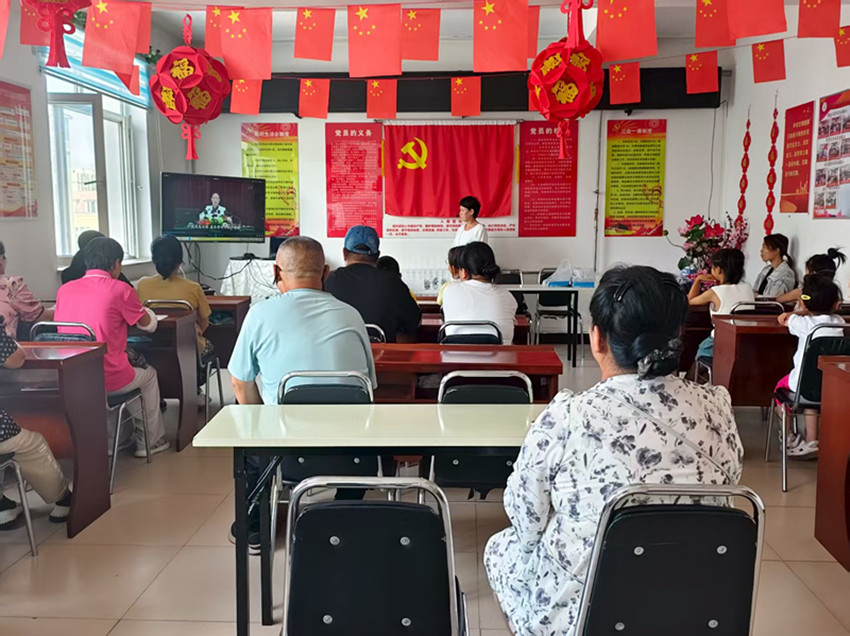 1755851022424332.jpg 元宝山区平庄城区街道旭日社区关工委“德润童心,以德育人”活动照片4_副本.jpg