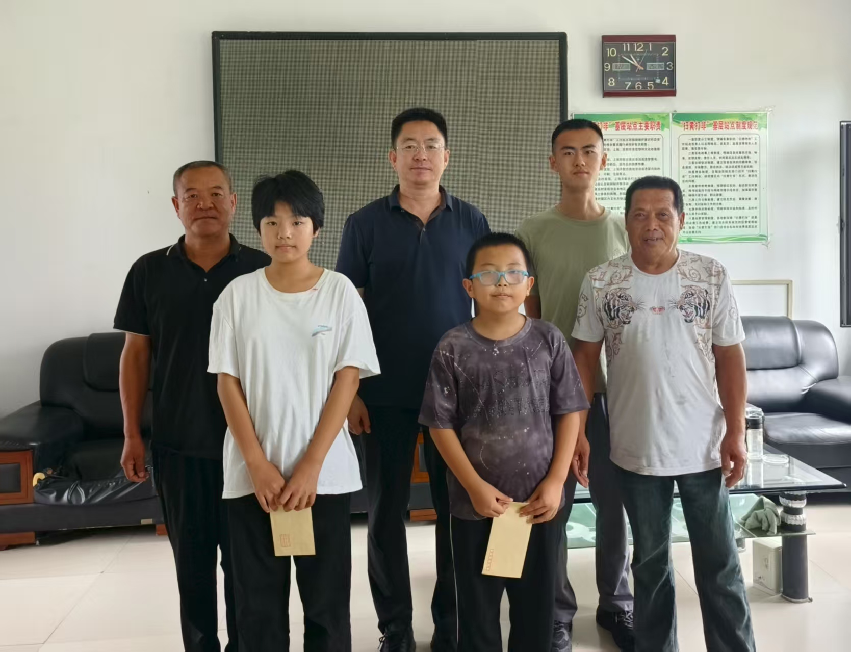 1756852719824702.jpg 1.jpg