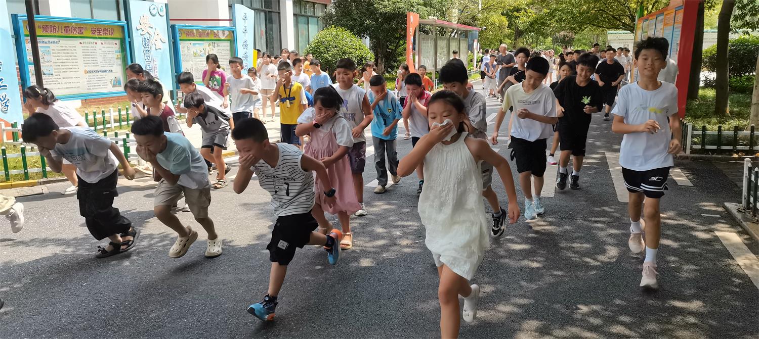 1757644937255717.jpg mmexport1756805752810.jpg