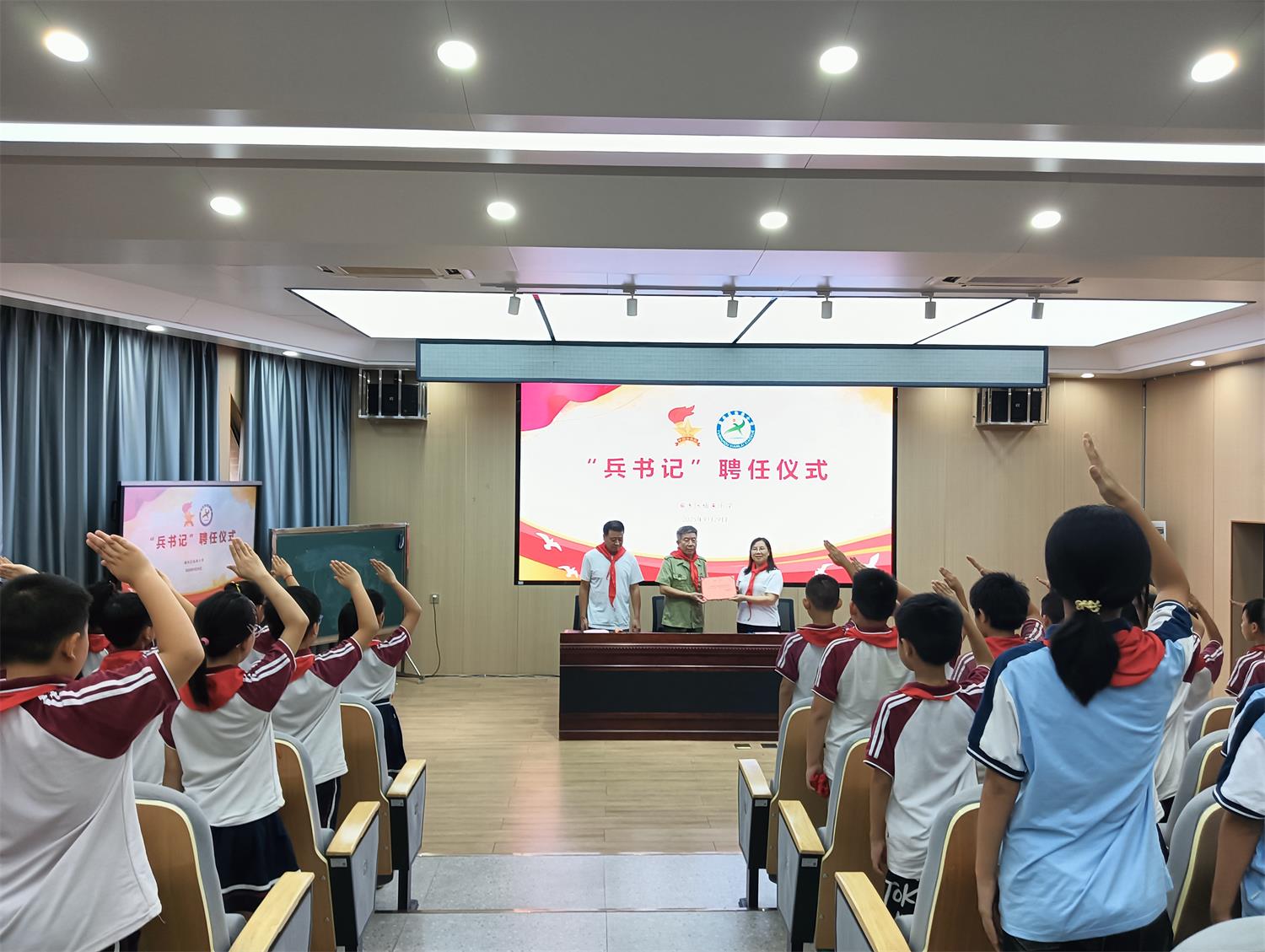 1760526060350759.jpg 3333333333333333333333333.jpg