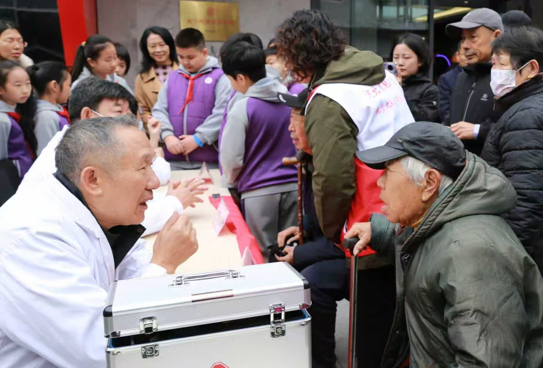 1761115584378545.jpg 1803355430.jpg