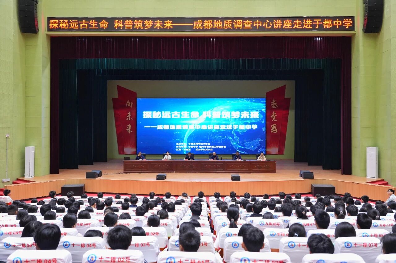 1761896064673297.jpg 4001fdb37bc596a820f15c1ec073d1d6.jpg