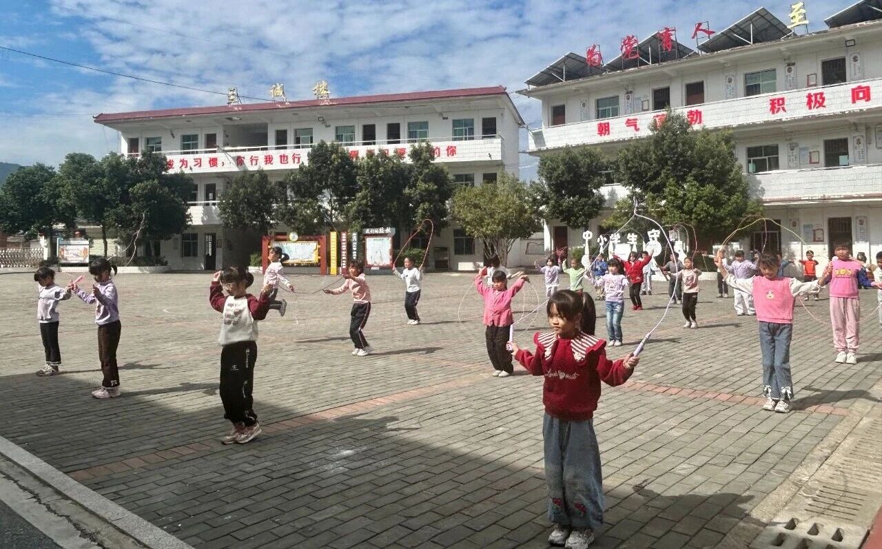 1762159974778511.jpg cdbad3d8cf4c2ce5d7a7ba8a226206f0.jpg