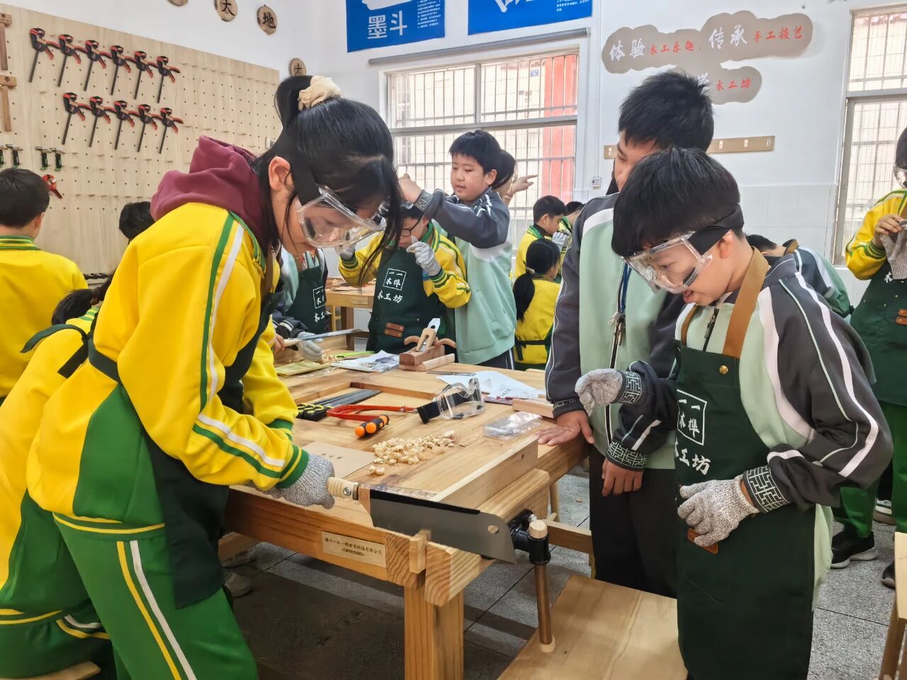 1762396509609335.jpg ca5e33e25e4c5e6724479c265b929c73.jpg