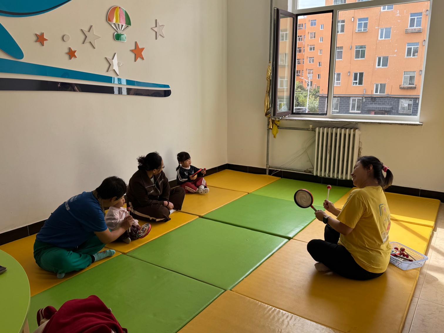 1762996354446693.jpg 平庄城区街道天山社区亲子活动照片2_副本.jpg