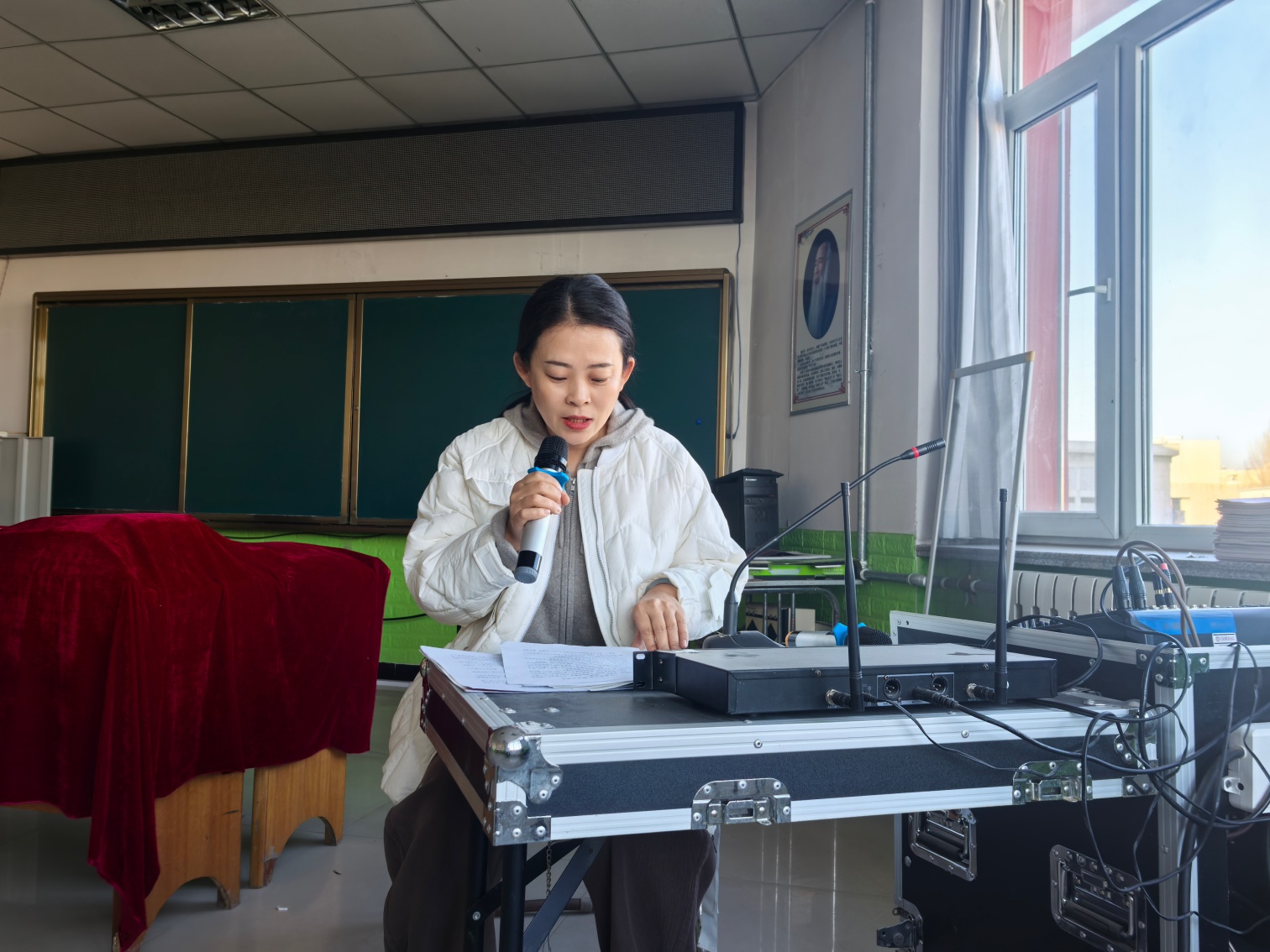 平矿一小以爱邀请 携手同行家长会照片5_副本.jpg