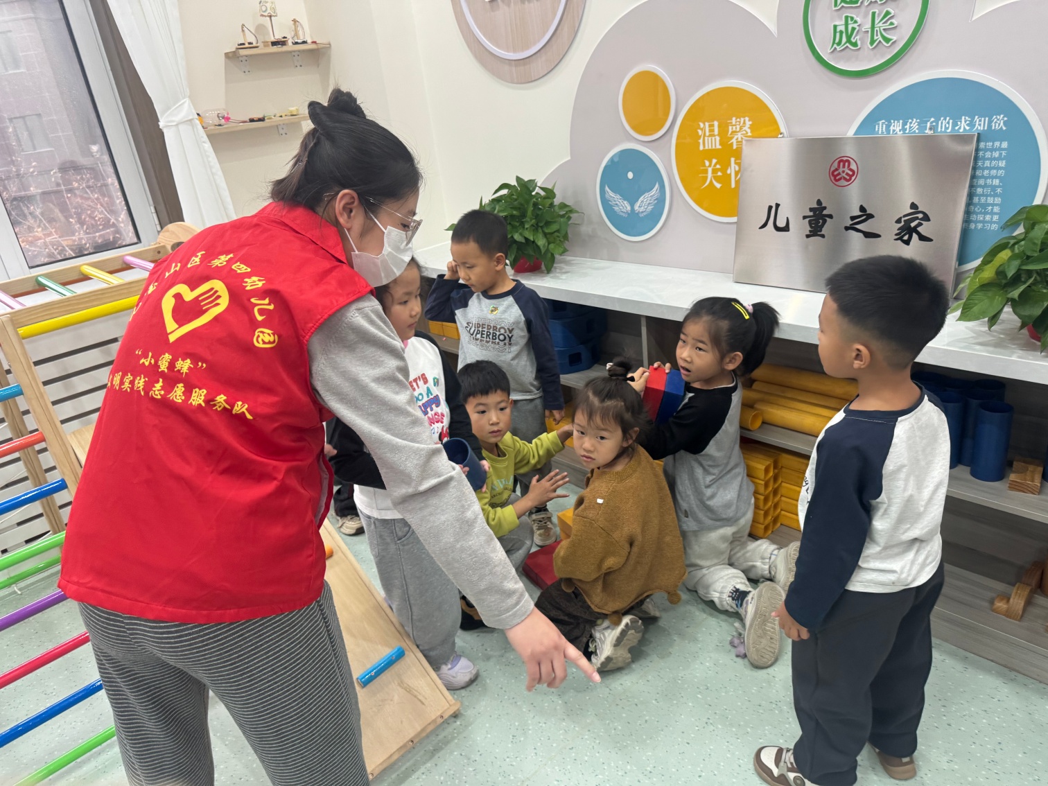 1765161787563686.jpg 西城街道新景四季东社区“积木搭童趣,创意筑梦想”活动照片2_副本.jpg