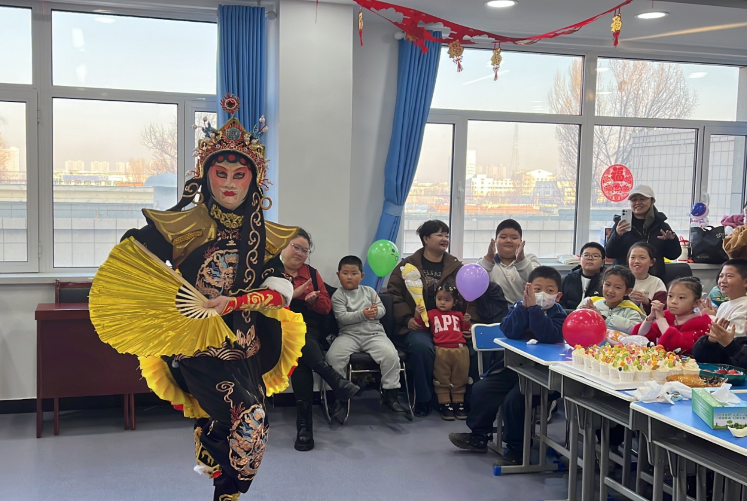 1767078388364505.jpg 平庄城区街道吉祥社区举办“红韵领航迎佳节,同心逐梦庆元旦”新年活动照片1_副本.jpg