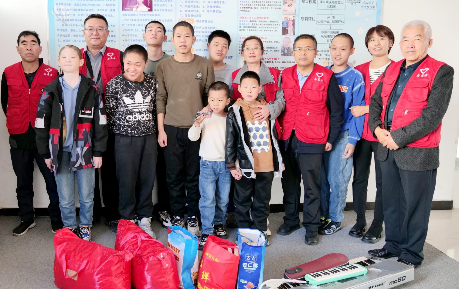 1767080342581326.jpg 草原蓝哈达协会“公益续航,温暖定格”年度十大活动盘点照片6_副本.jpg