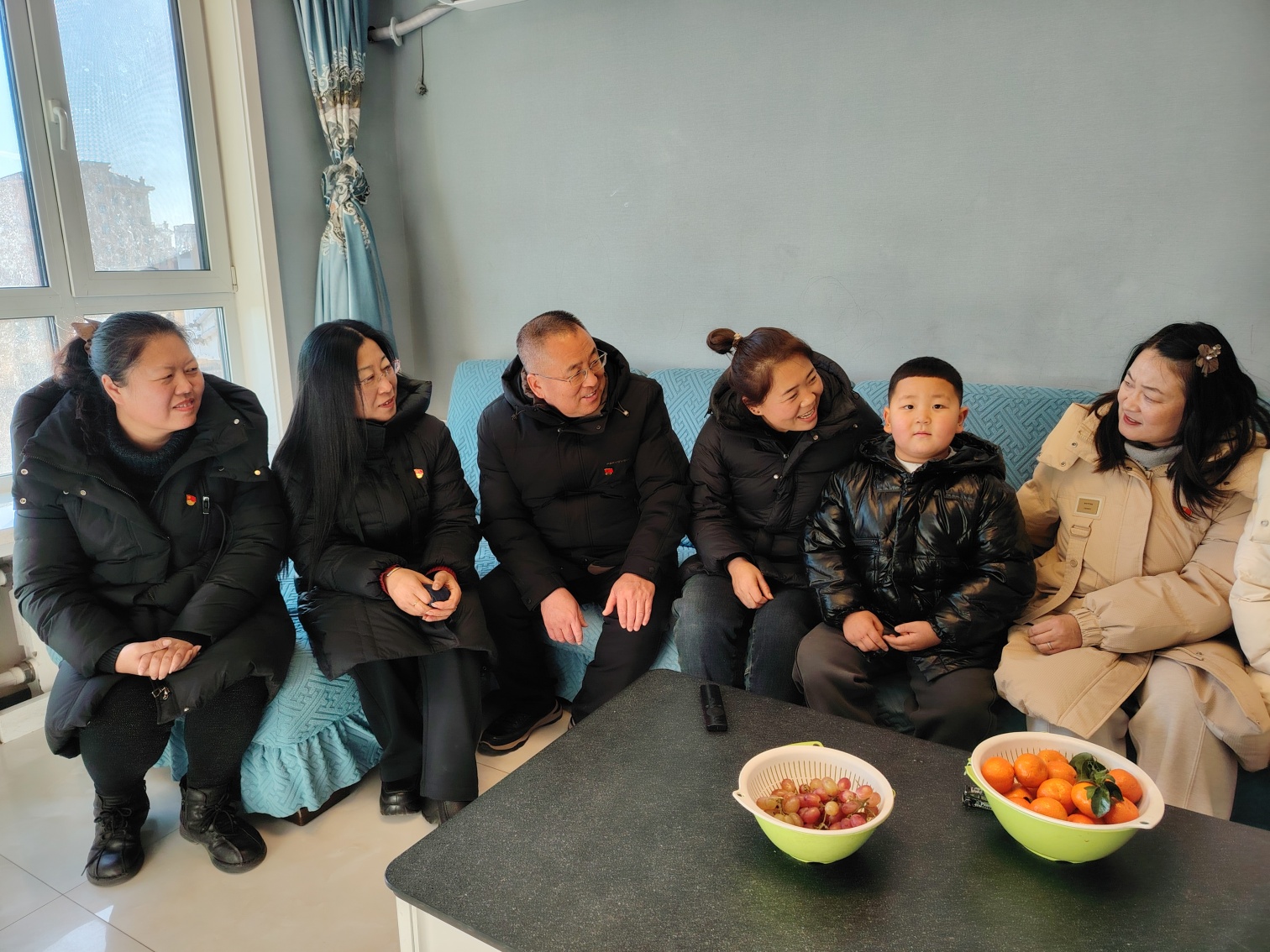 1767753991729052.jpg 平矿二小开展“寒冬送温暖,关怀润童心”寒假困难儿童走访慰问活动照片6_副本.jpg