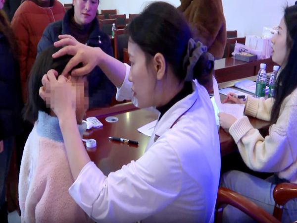 1767859777138281.png 援助活动现场.png