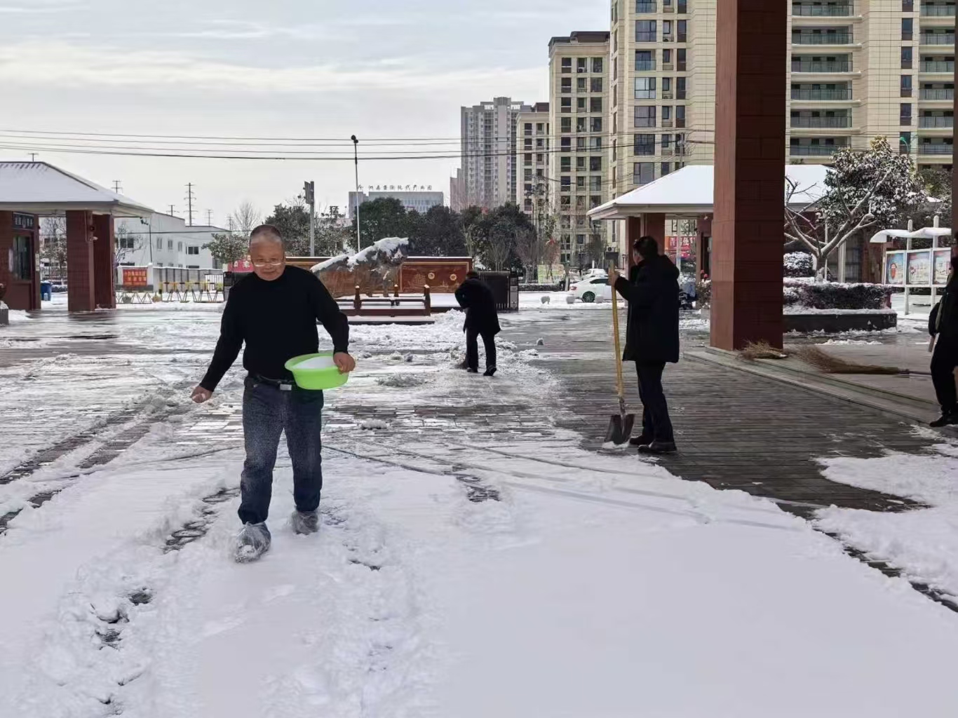 1768981725298464.jpg 经开雪1.jpg