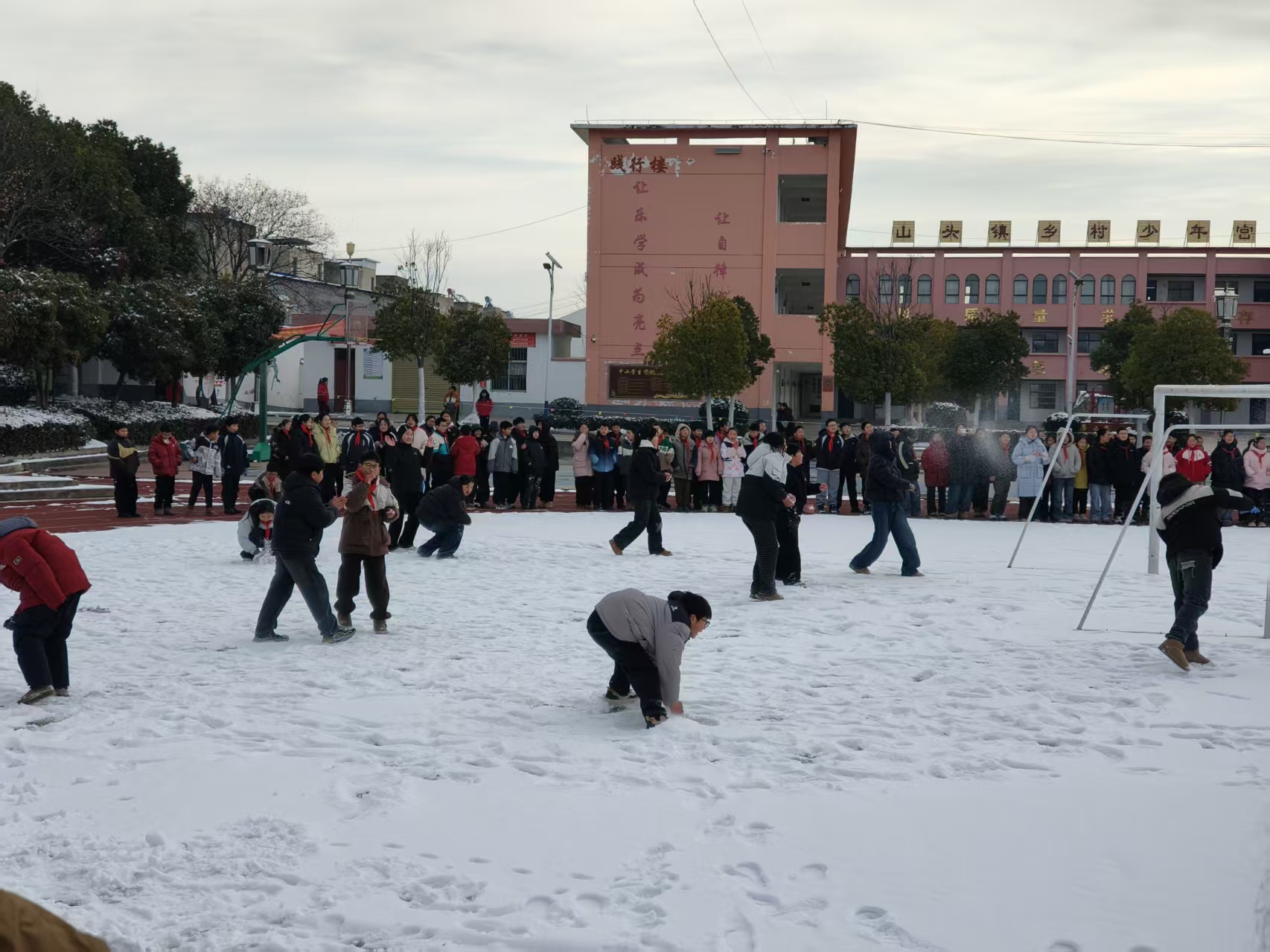 1768981960163246.jpg 山头雪2.jpg