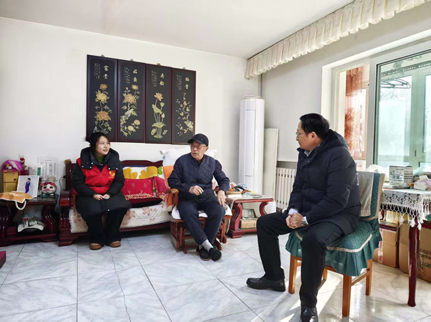 云杉路街道关工委“传承红色薪火，赓续精神血脉”新春慰问“五老”活动照片1_副本.jpg