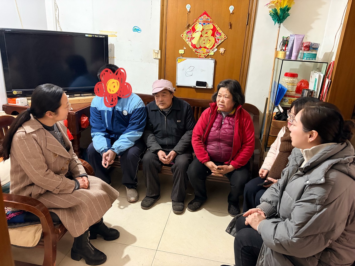 【震泽镇】砥定社区：校社协同聚合力 联合走访暖人心.jpg