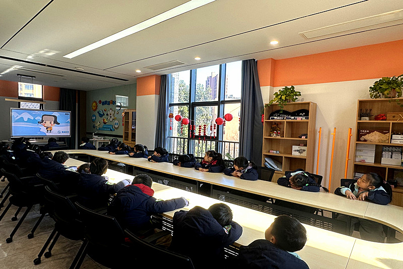 1770091776892889.jpg 江苏省南京市六合区龙池街道校外教育中心辅导站联合开展“童心识腊八,民俗润心田” 民睃俗文化活动(1).jpg