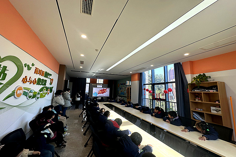 1770091784950572.jpg 江苏省南京市六合区龙池街道校外教育中心辅导站联合开展“童心识腊八,民俗润心田” 民睃俗文化活动(2).jpg