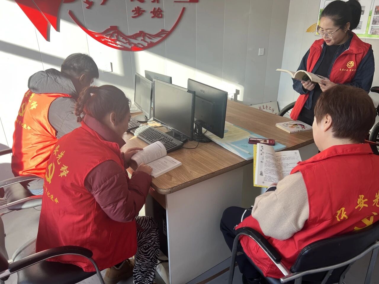 龙江省牡丹江市宁安市东京城镇关工委组织开展“书香润心灵 阅读伴成长”读书分享会活动.jpg