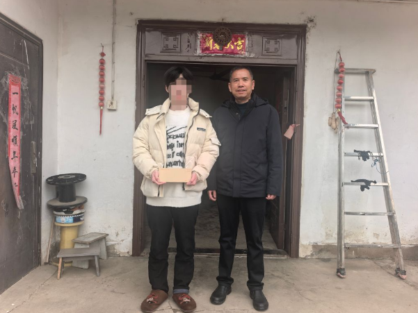 1770342233454827.png 同里镇:企业家赵通生温暖助学十六载.png