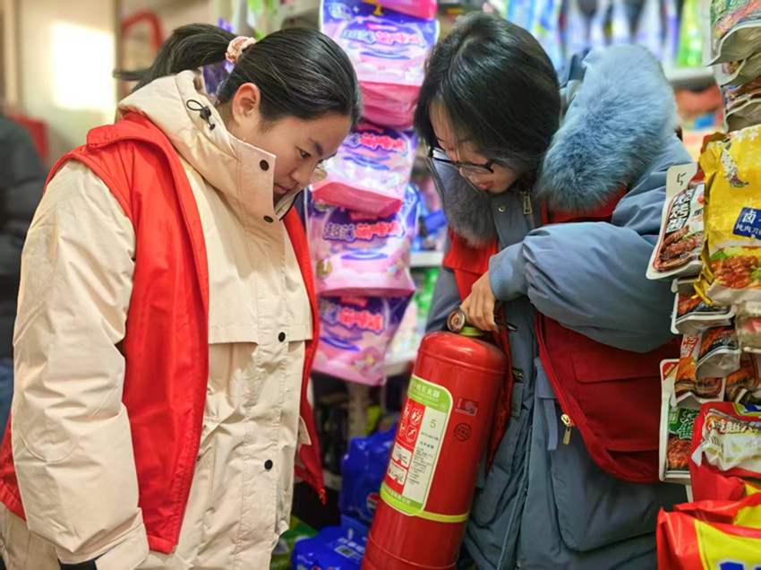 西城街道惠宁东社区“平安春节，防火先行”活动照片4_副本.jpg