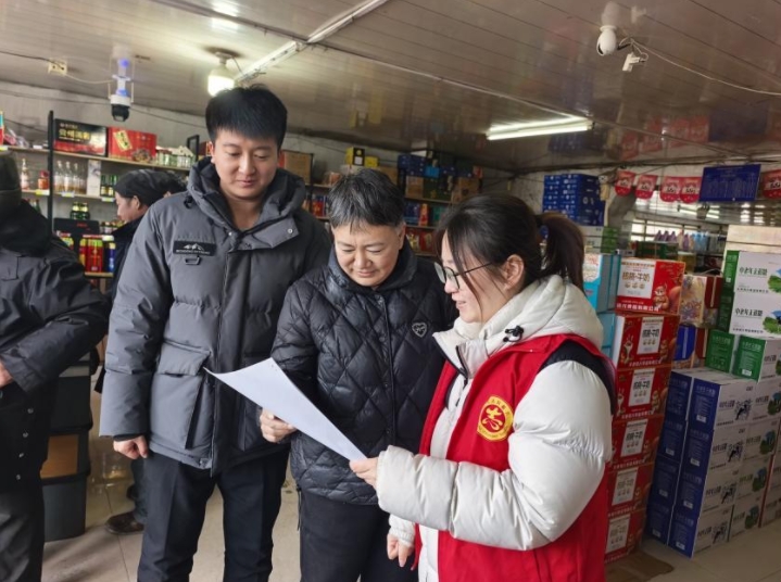 黑龙江省齐齐哈尔市拜泉县龙泉镇关工委组织开展“学雷锋 文明实践我行动”主题活动1.jpg