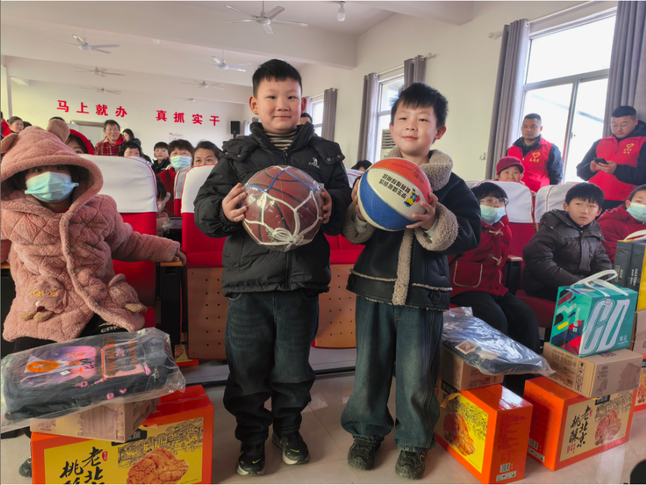 微光聚爱暖童心 圆梦护航助成长——安徽省阜阳市阜南县关工委开展困境儿童关爱志愿服务活动走进新村镇2.png