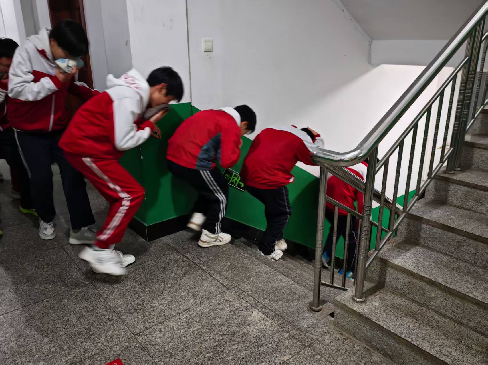 1773190838788501.jpg 虎校夜训1.jpg