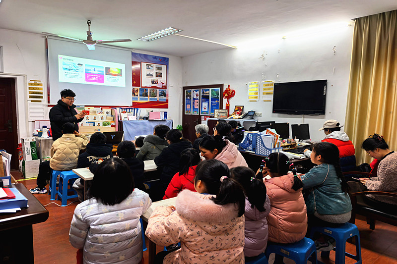 江苏省南京市玄武区孝陵卫街道南农大社区关工委开展“小秾人”主题课堂活动(1).jpg