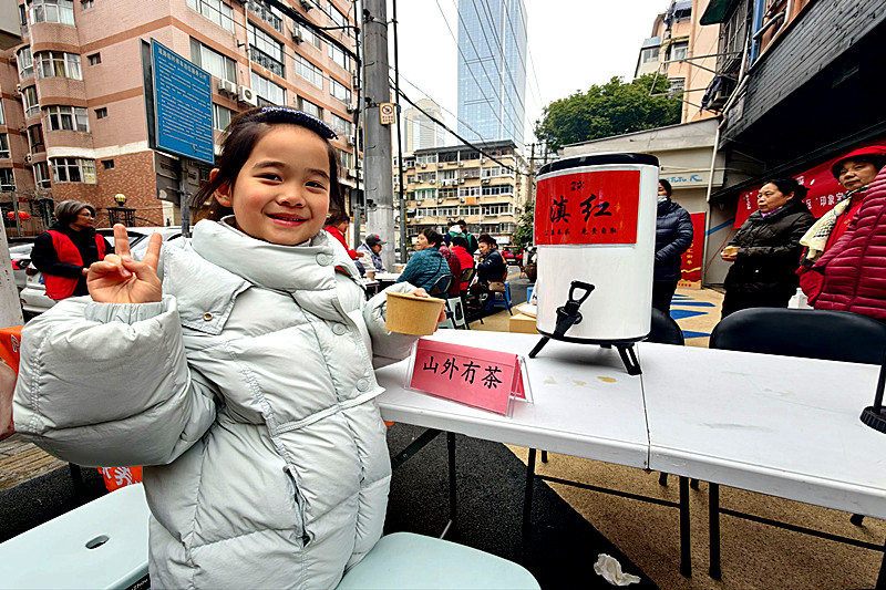 江苏省南京市秦淮区俞家巷社区关工委开展元宵暨爱耳日主题关爱活动(3).jpg