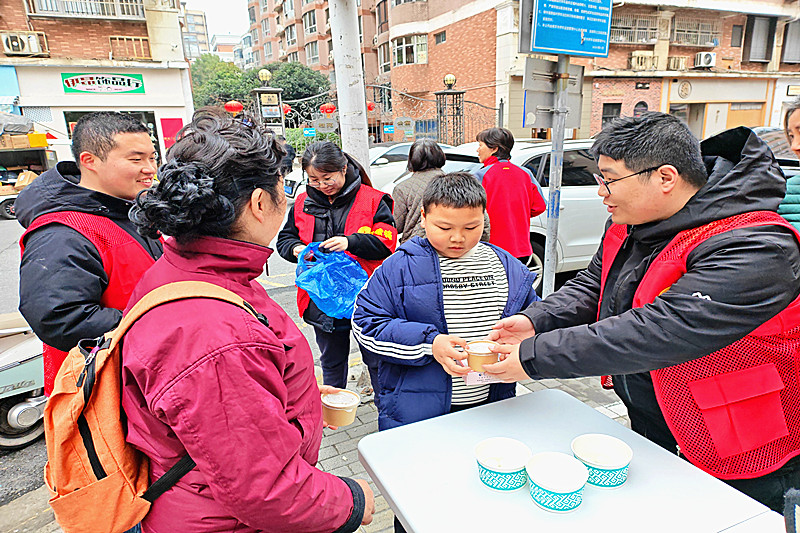 江苏省南京市秦淮区俞家巷社区关工委开展元宵暨爱耳日主题关爱活动(4).jpg