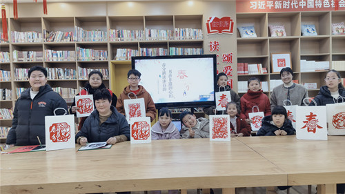 泗洪半城镇  合影_副本.jpg