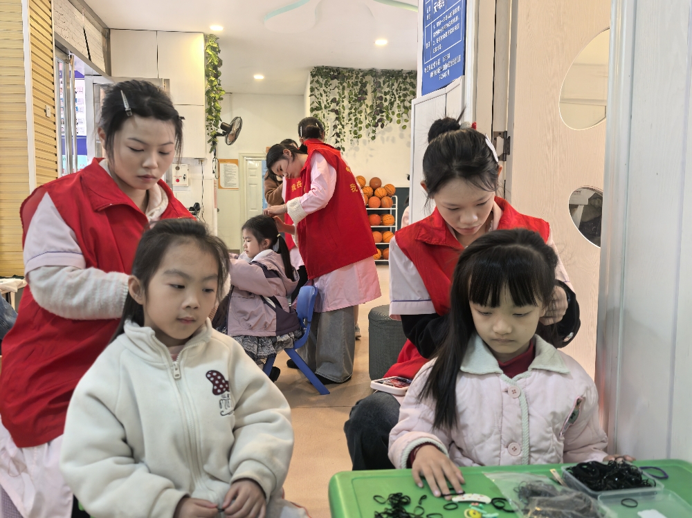 景中苑社区关工小组开展“春龙抬首 童心焕新”主题活动照片4.jpg