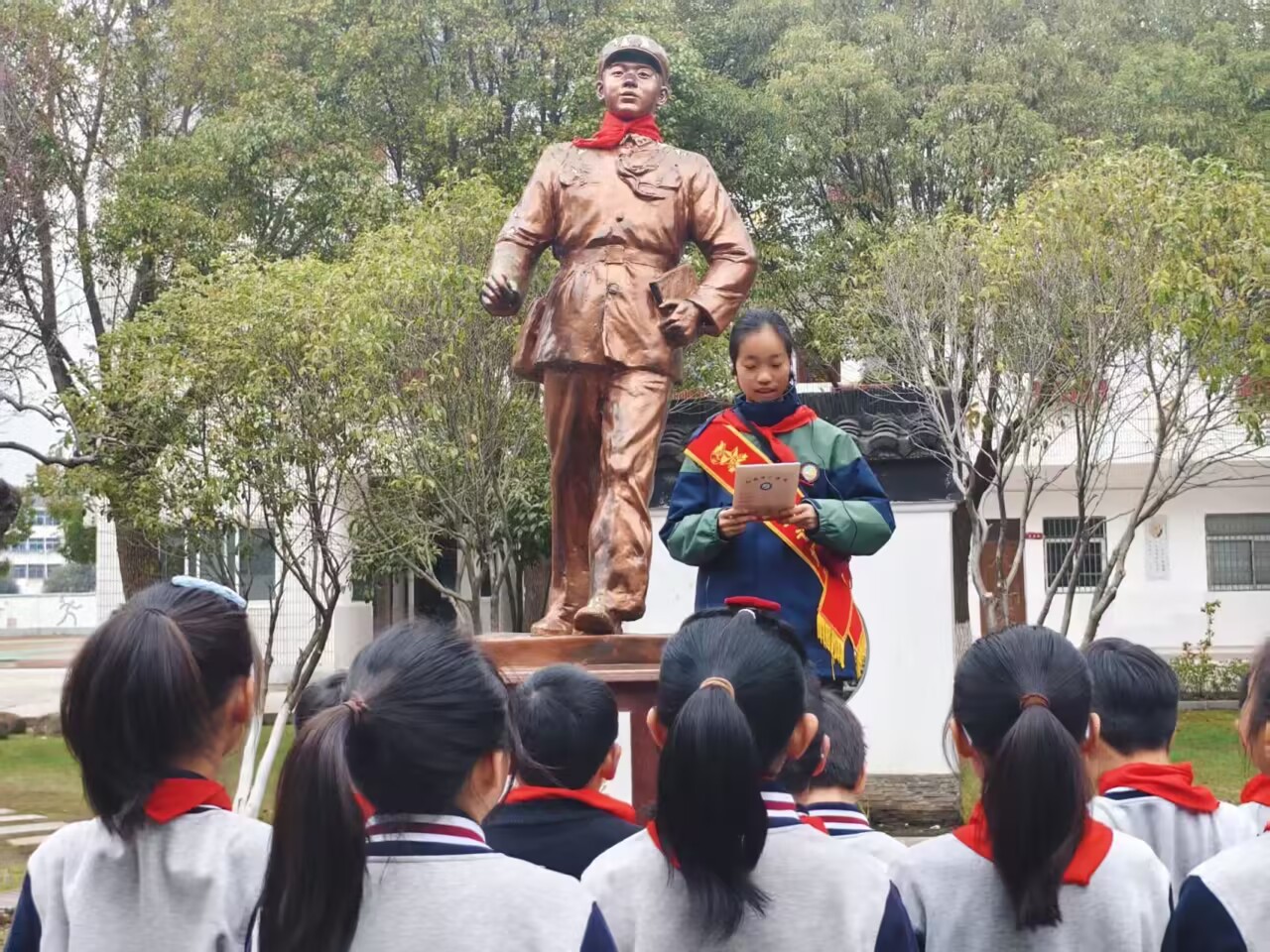 学雷锋活动5.jpg