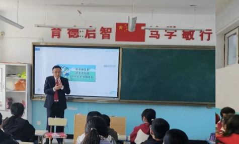 1774391194653307.jpg 黑龙江省齐齐哈尔市拜泉县人民法院关工委开展法治副校长送法进校园活动2.jpg