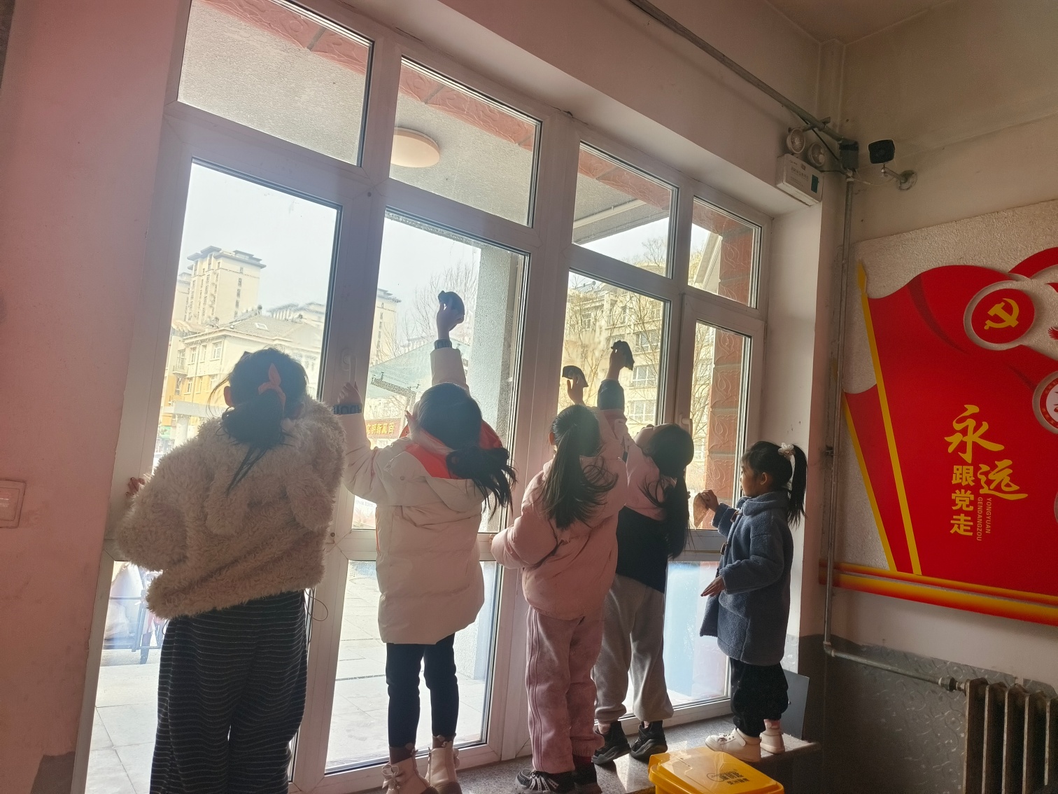 第三幼儿园”传承雷锋精神 萌娃争做先锋“学雷锋月活动照片4_副本.jpg