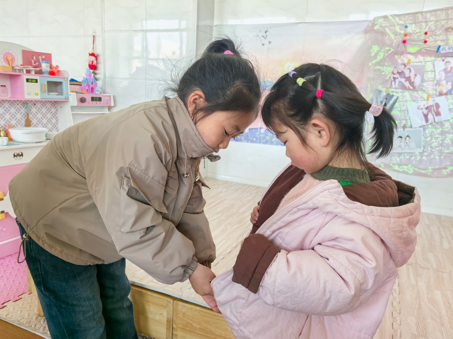 第三幼儿园”传承雷锋精神 萌娃争做先锋“学雷锋月活动照片2_副本.jpg