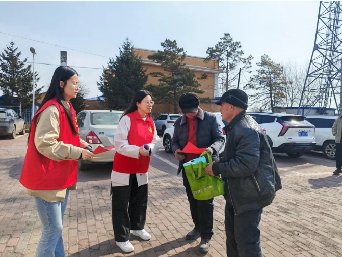 黑龙江省齐齐哈尔市拜泉县爱农乡关工委开展“抵制高价彩礼 倡导文明婚俗”主题宣传活动1.jpg