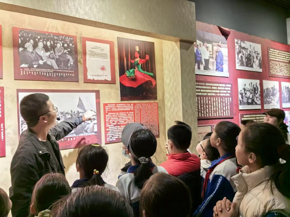 09d78b1cd1bd319f2d1d23210fa2b511.jpg