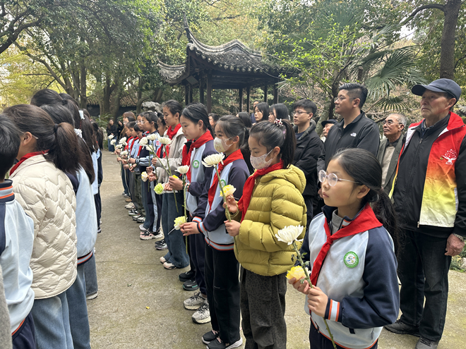 【松陵街道】祭英烈承风骨 传薪火育新人3.jpg