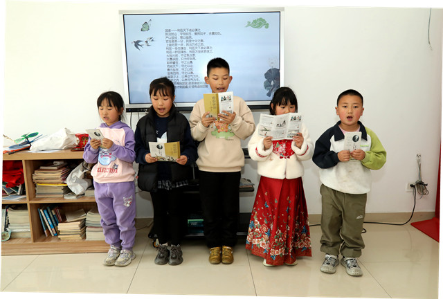 3月28日下午鹿苑社区清明学家训书香正浓郁照片 (10)_副本.jpg