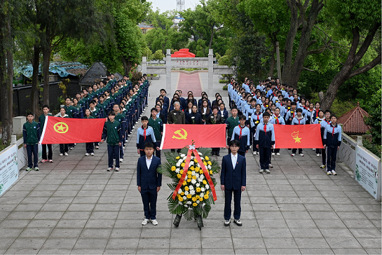 一中祭扫1.png