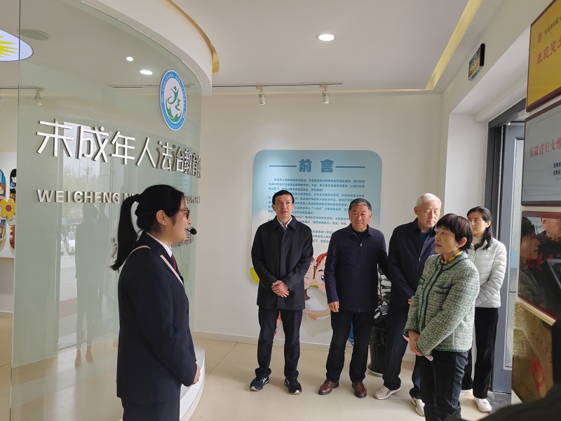 市关工委调研.jpg