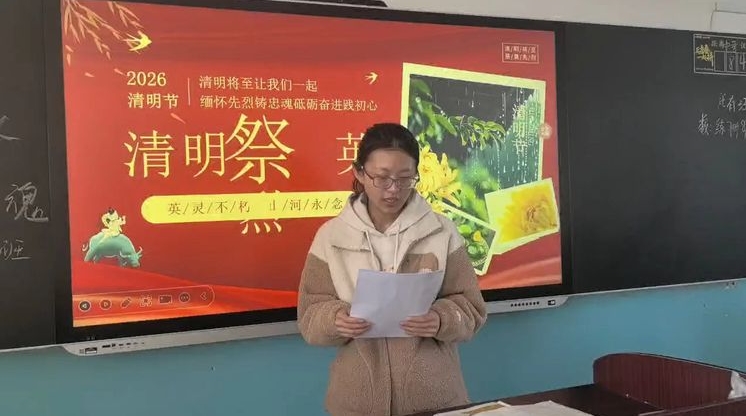 黑龙江省齐齐哈尔市拜泉县富强镇中心学校关工领导小组组织开展清明祭英烈主题系列教育活动7.jpg