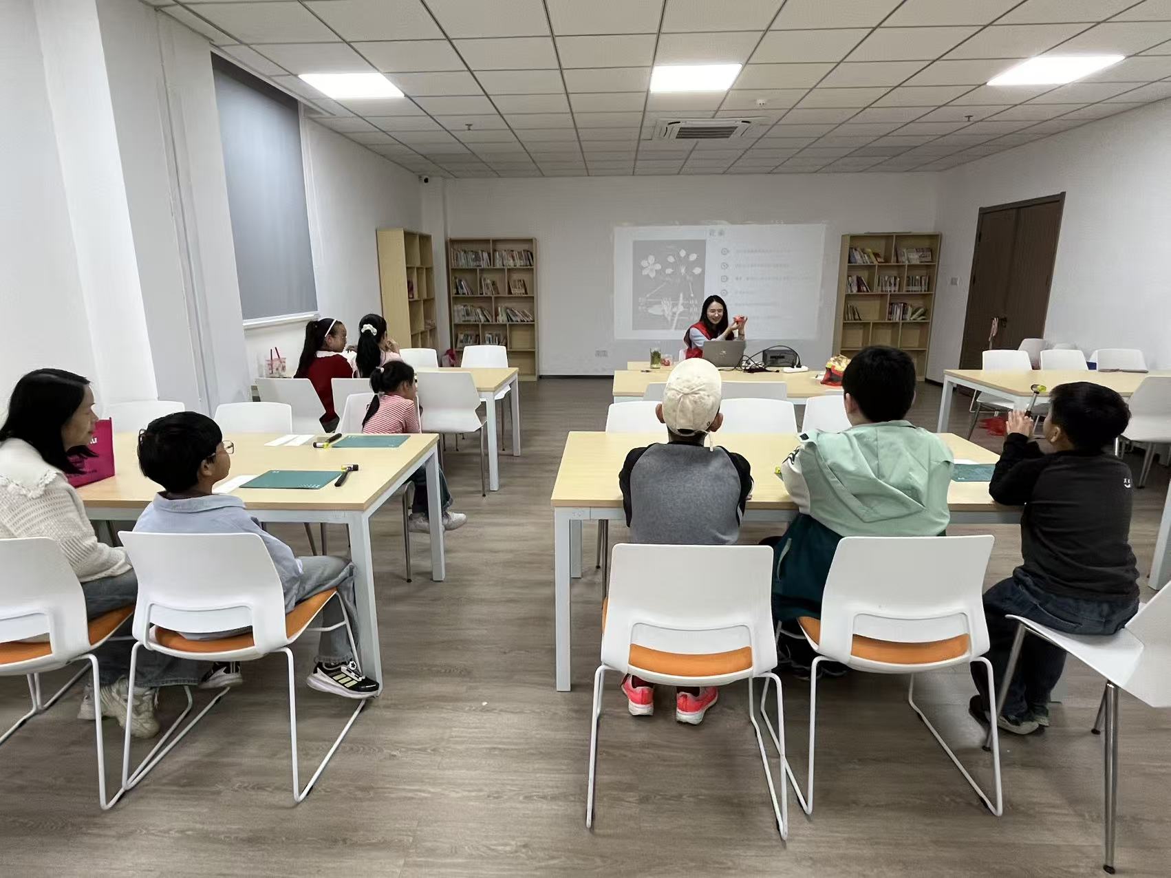 震泽镇各村社区关工委清明活动纪实-八都社区.jpg