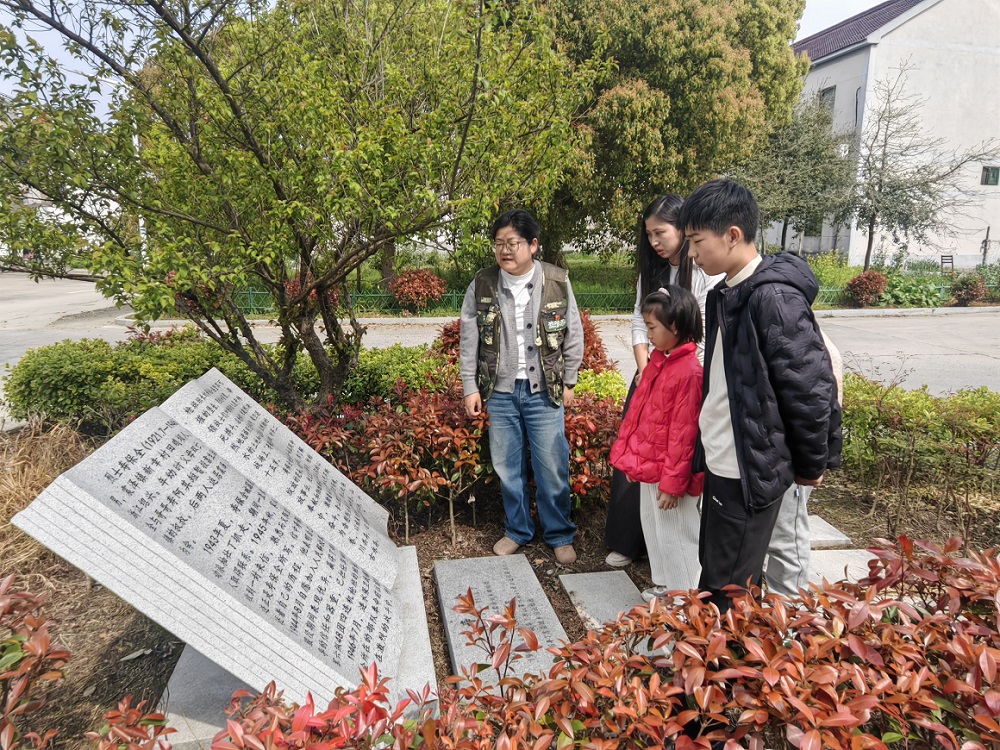 震泽镇各村社区关工委清明活动纪实-新幸村.jpg