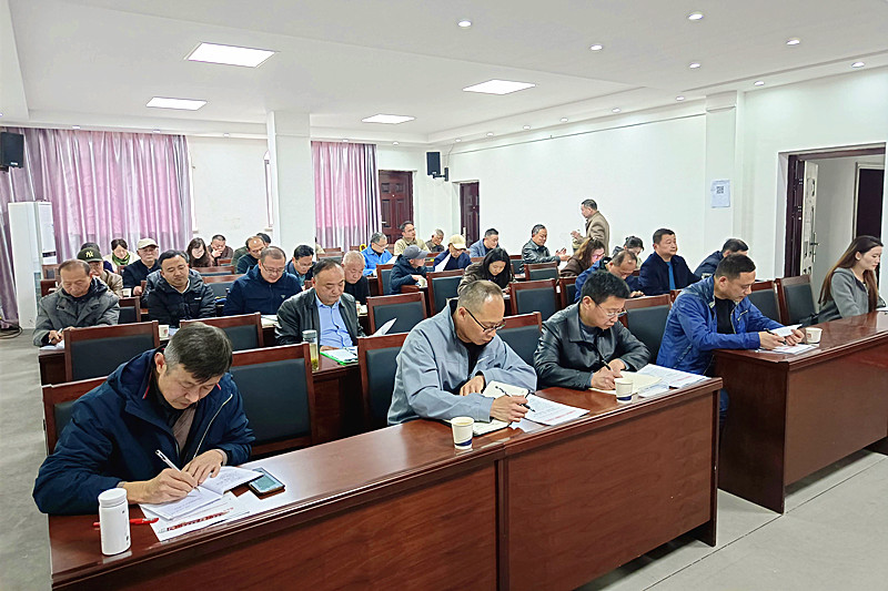 江苏省南京市六合区教育局召开全区教育系统关心下一代工作会议(2).jpg