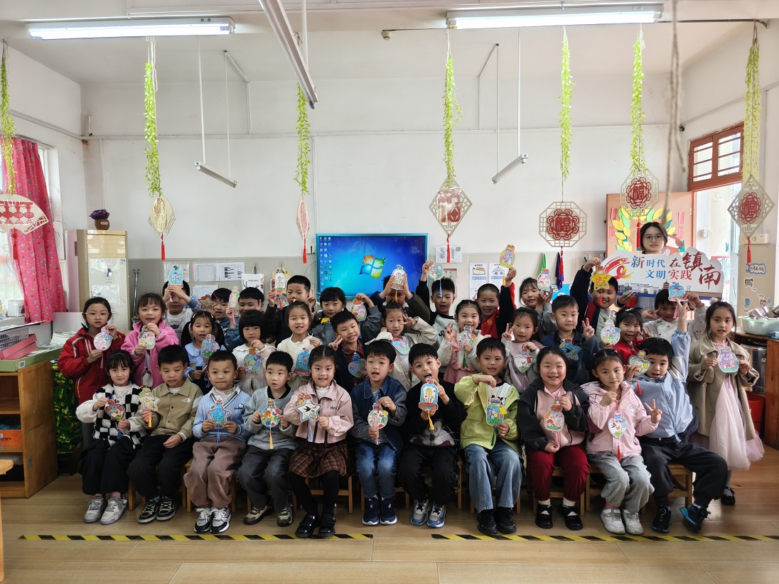 震泽镇镇南社区：手作书签 遇见阅读之美2.jpg