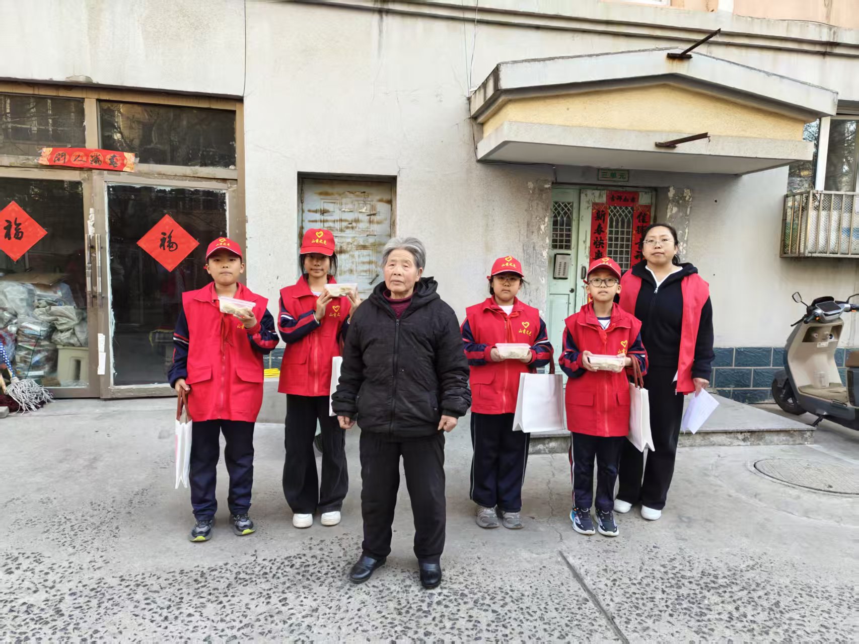 西城街道锦绣社区“绿色环保践初心，温情饺子暖人心”活动照片3.jpg